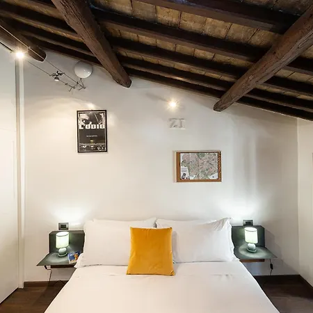 Apartment Mou Trastevere House By In *